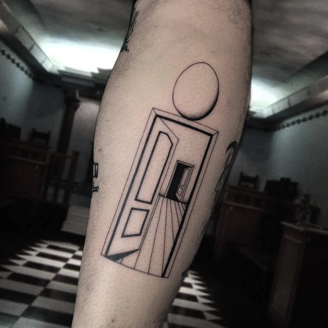 Tattoo artist Jose Mendonza, black author's old school traditional tattoo | Portugal