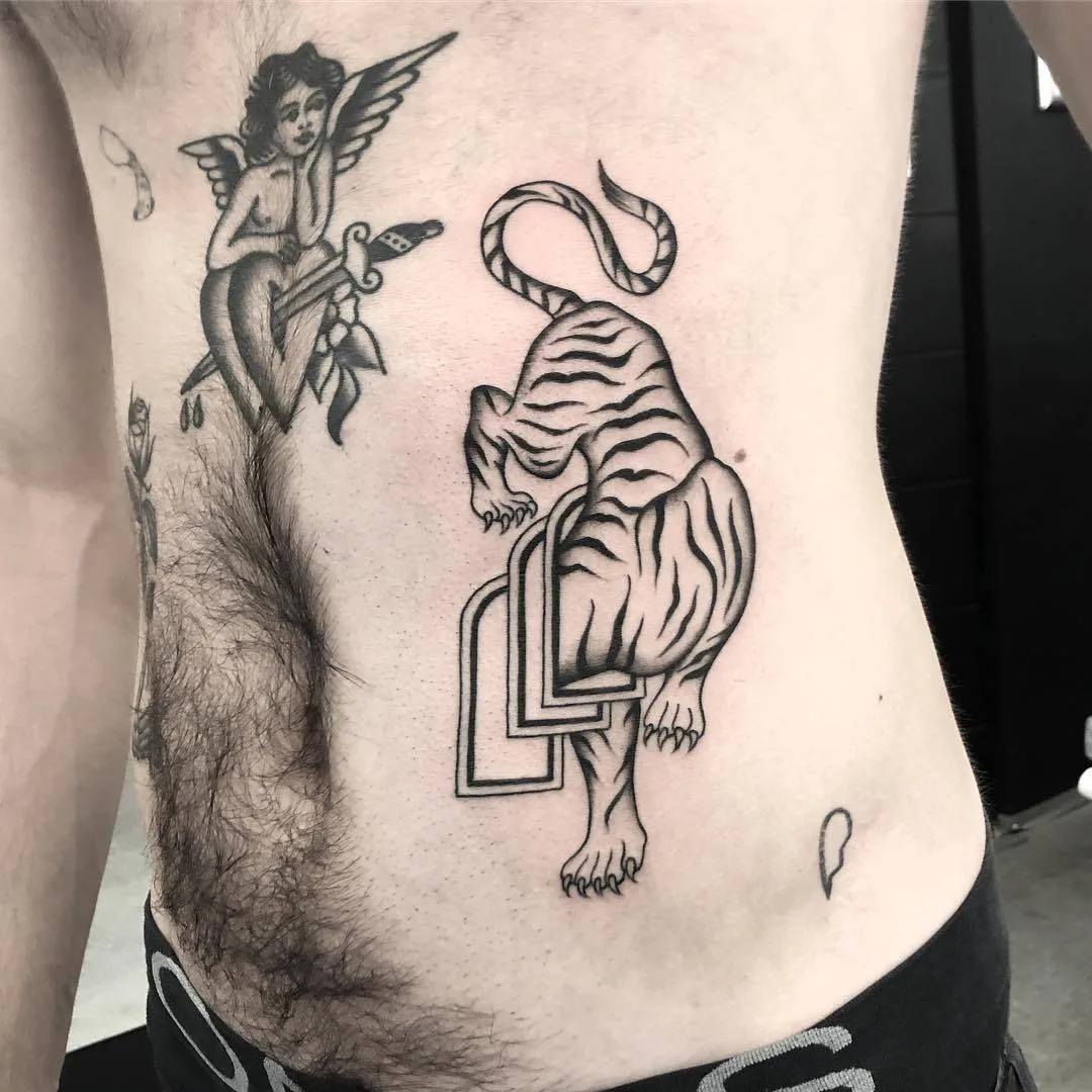 Tattoo artist Jose Mendonza, black author's old school traditional tattoo | Portugal