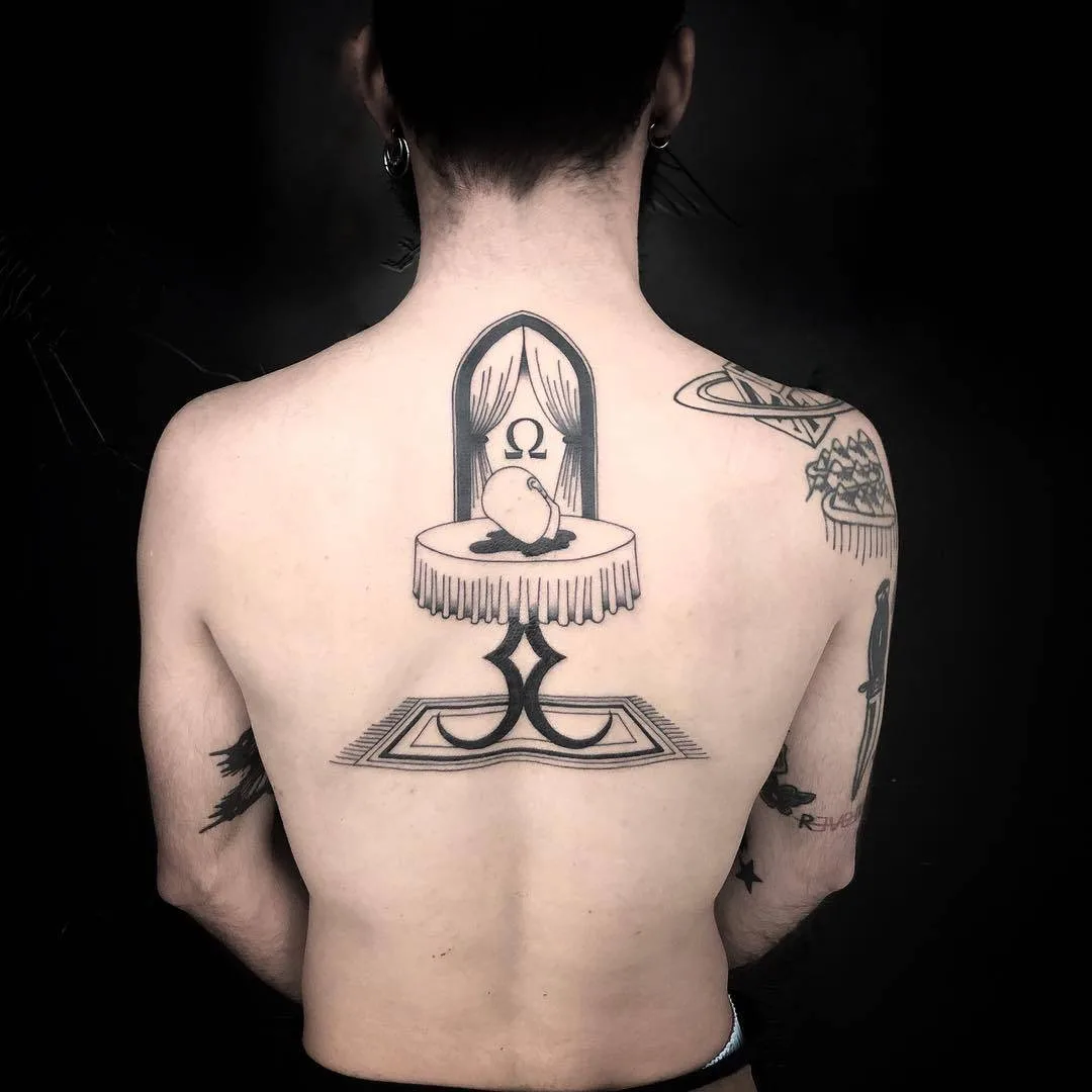 Tattoo artist Jose Mendonza, black author's old school traditional tattoo | Portugal