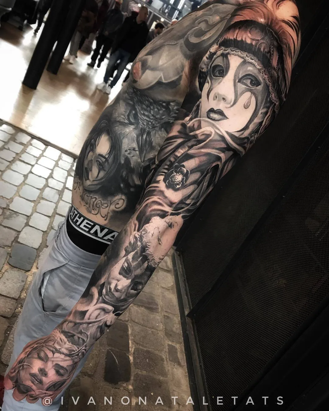 Artista de tatuagem Ivano Natale, tatuagem de portrétio black e grey realista | Itália