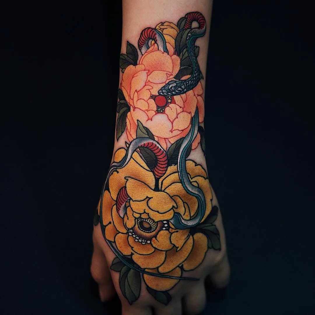 Tattoo artist Yuuz - color floral oriental tattoo. Guest of the 10th International Moscow Tattoo Convention | Korea, Seoul