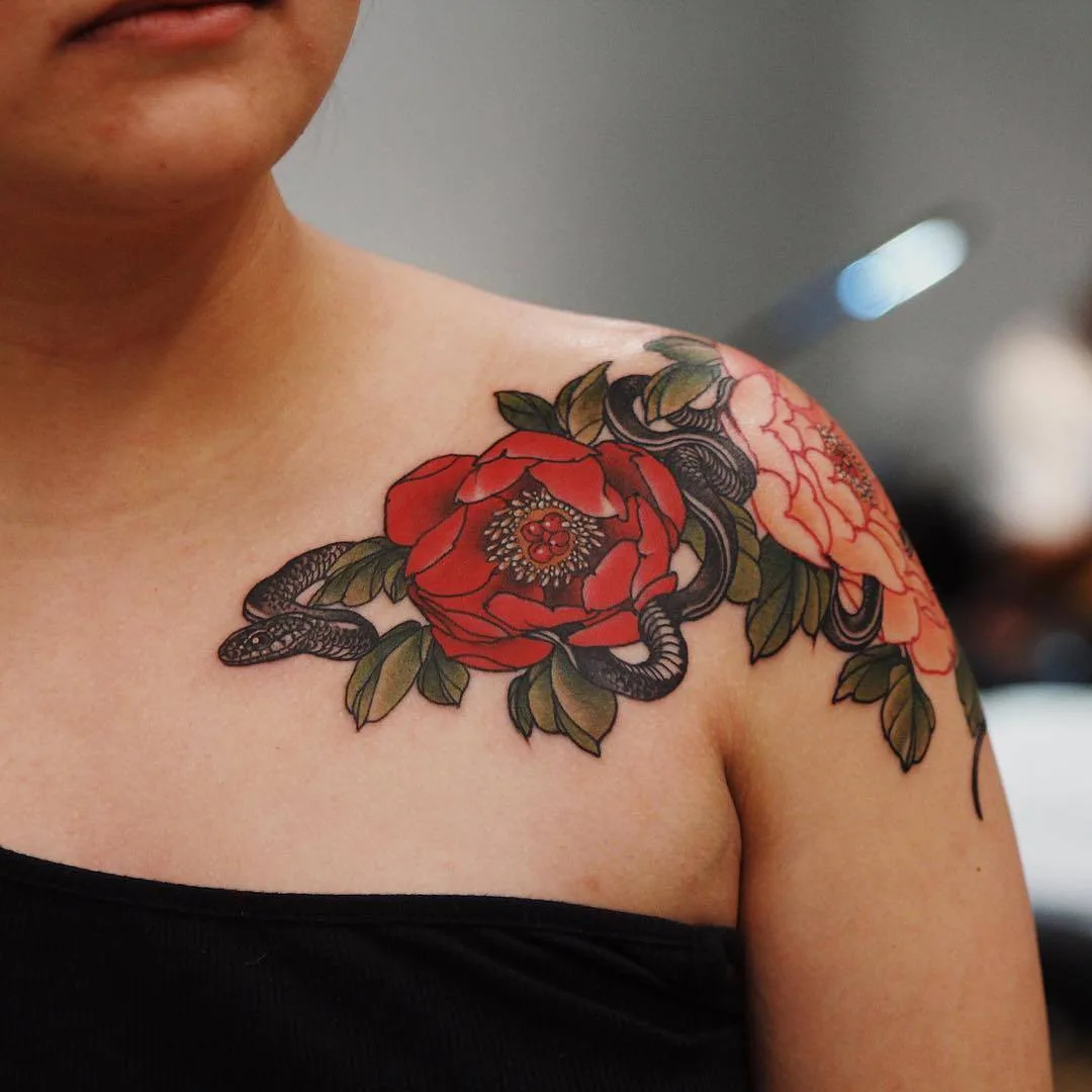 Tattoo artist Yuuz - color floral oriental tattoo. Guest of the 10th International Moscow Tattoo Convention | Korea, Seoul