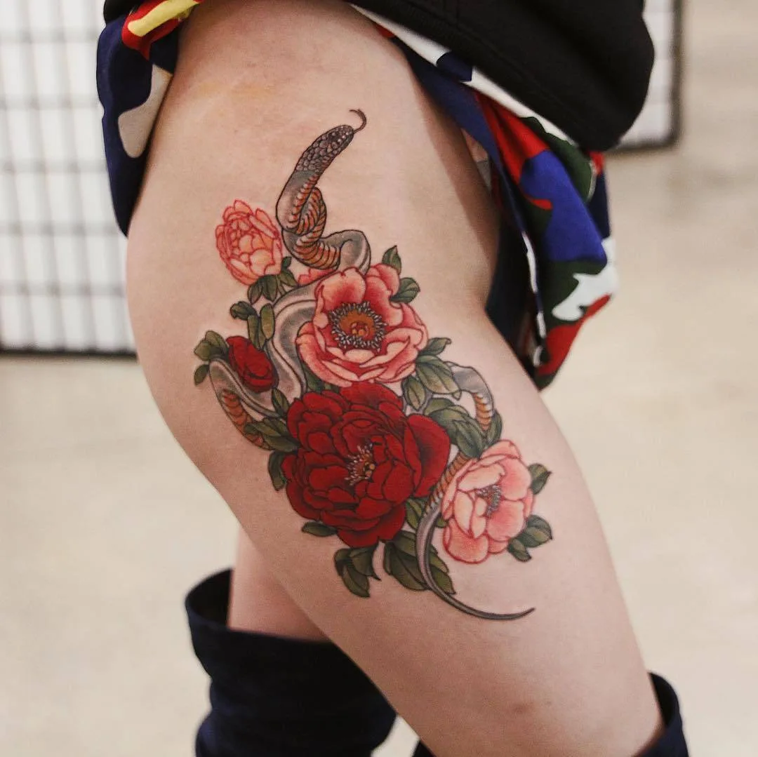 Tattoo artist Yuuz - color floral oriental tattoo. Guest of the 10th International Moscow Tattoo Convention | Korea, Seoul
