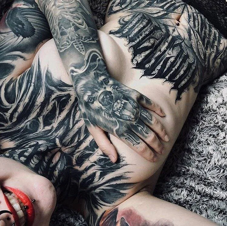 Tattoo artist Felix Seele, authors style blackwork lettering tattoo | Berlin, Germany