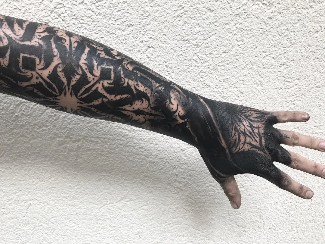 Tattoo artist Felix Seele, authors style blackwork lettering tattoo | Berlin, Germany