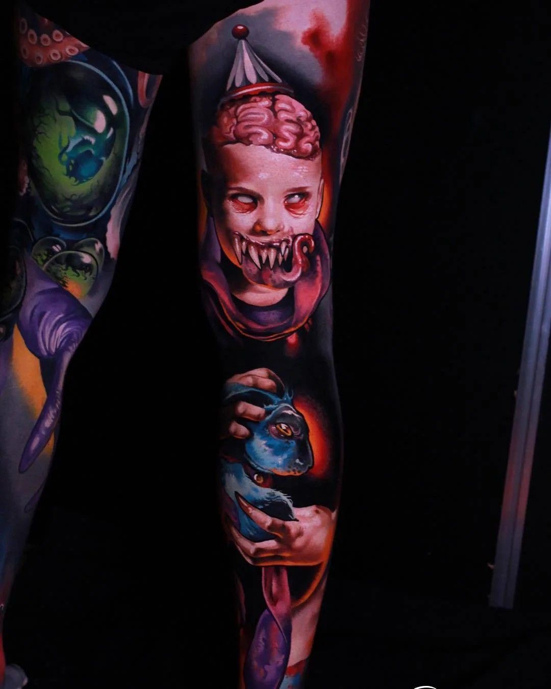 Artista de tatuagem Lukasz Smyku, estilo de cores de realismo horrorístico | Polônia