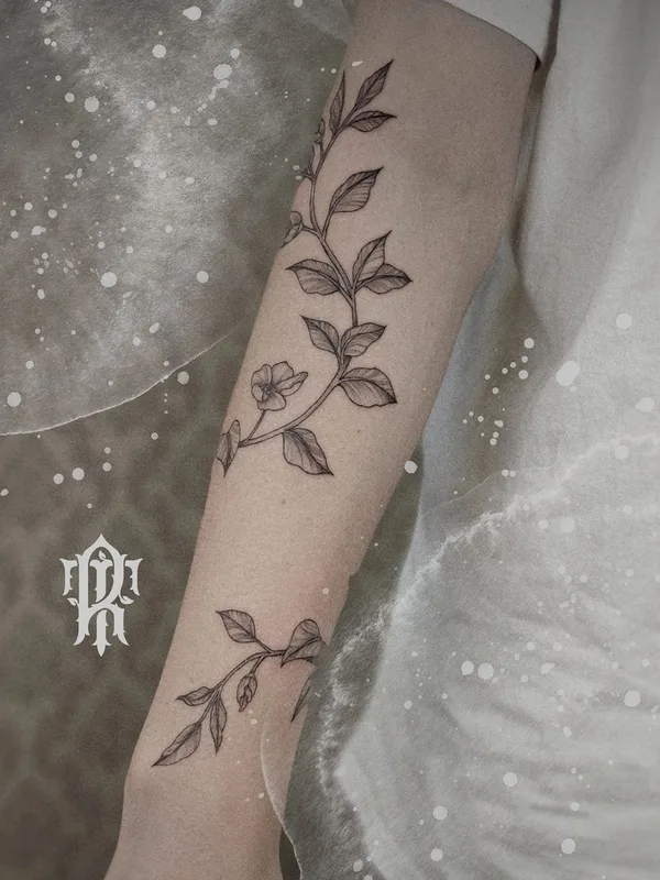black fineline tatuaje en forearm #38945 | Tatuador Наталья Потапова