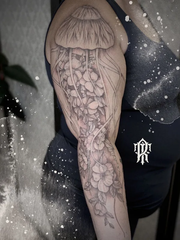 black and grey blackwork tatuaje en full sleeve #38944 | Tatuador Наталья Потапова