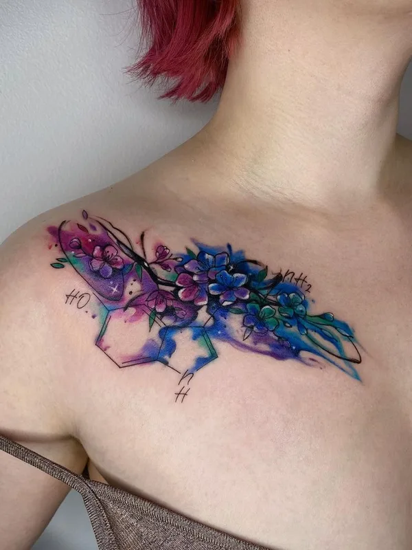 female color watercolor tattoo auf collarbone #52915 | Tätowierer Kristina Borovkova