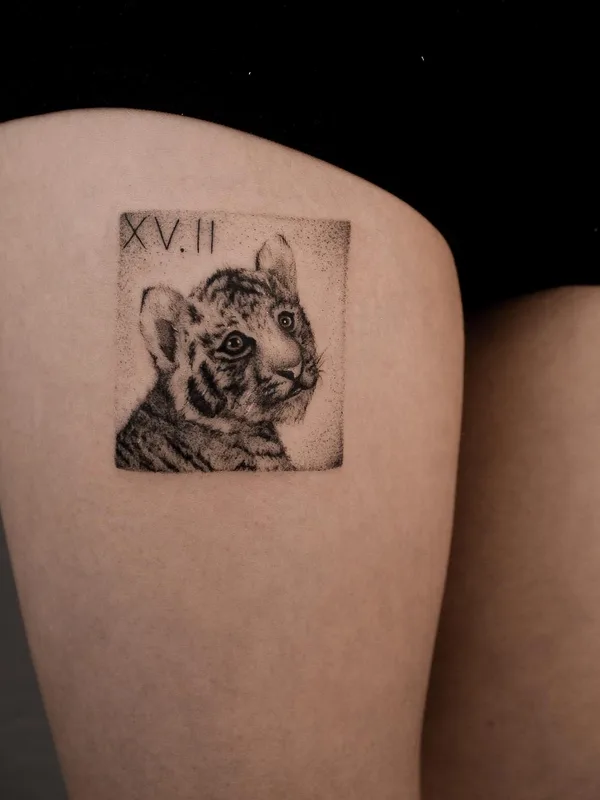 black and grey black and grey 纹身 在 thigh #52935 | 纹身师 Павел Верцебовский