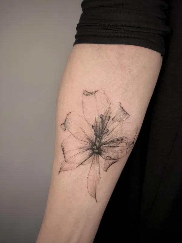 black and grey fineline Tatuaggio su forearm #52963 | Tatuatore Максим Пишунов