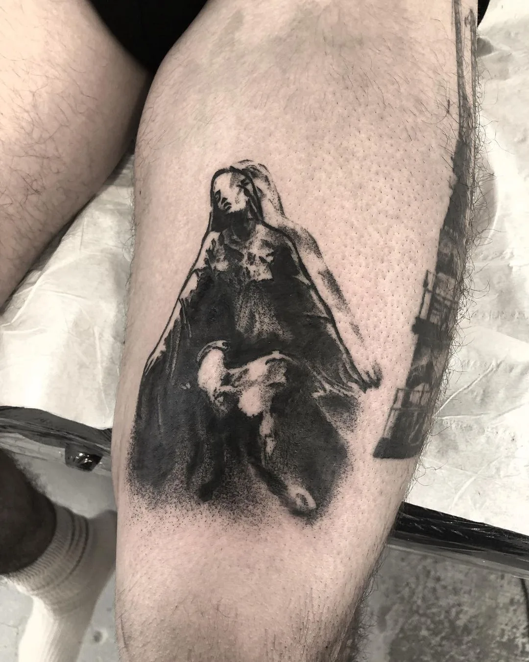 巴塞罗那的黑色点描纹身