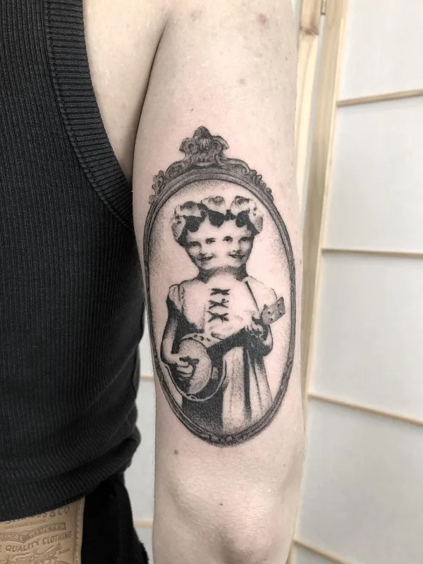 black and grey black and grey 纹身 在 forearm #53230 | 纹身师 Jerome