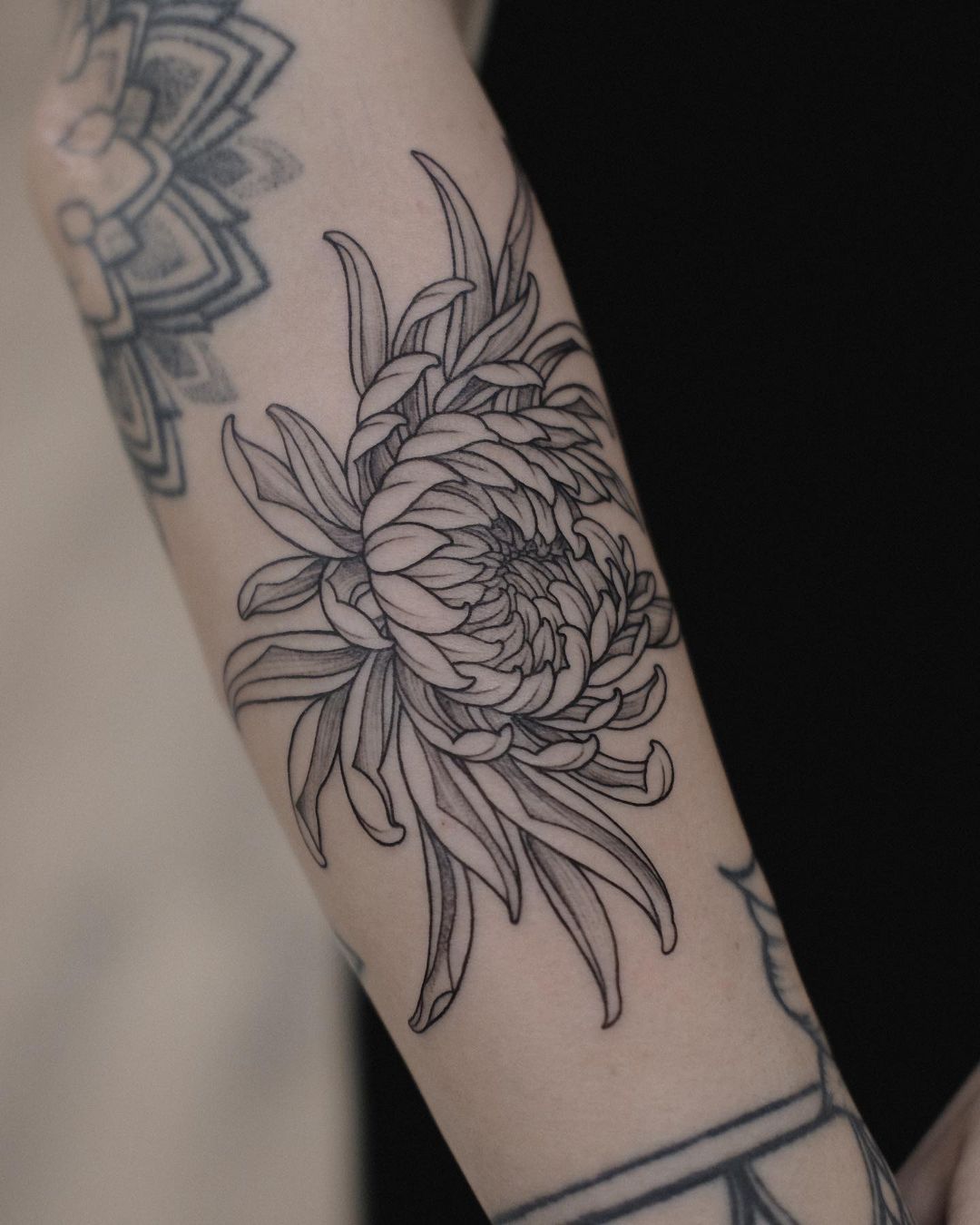 Beautiful Birth Flower Tattoos For Every Month – Stories and Ink