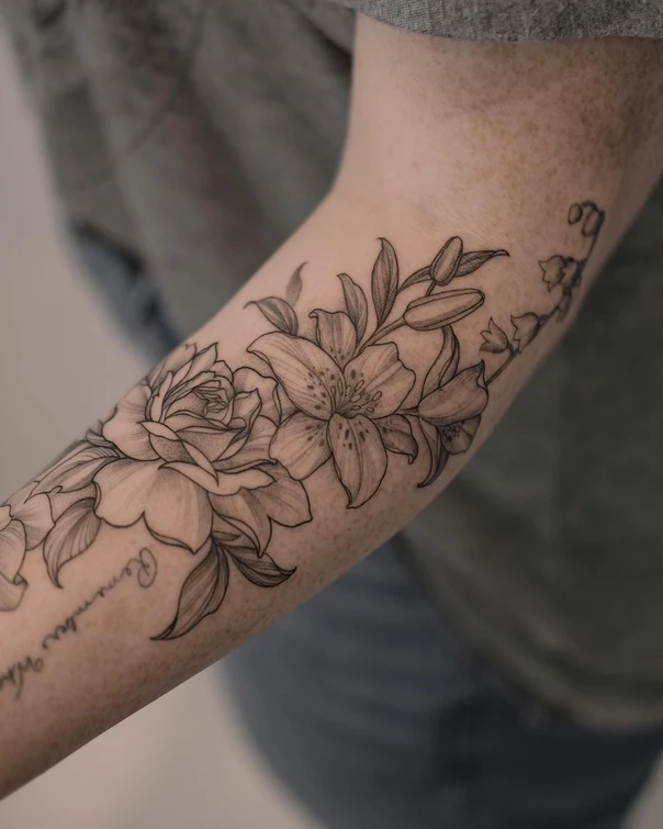 Файнлайн Flowers, Rose tattoo на Предплечье