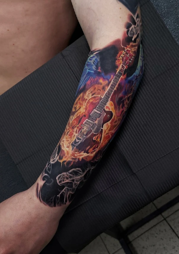 Реализм Guitar, Fire tattoo на Полный рукав