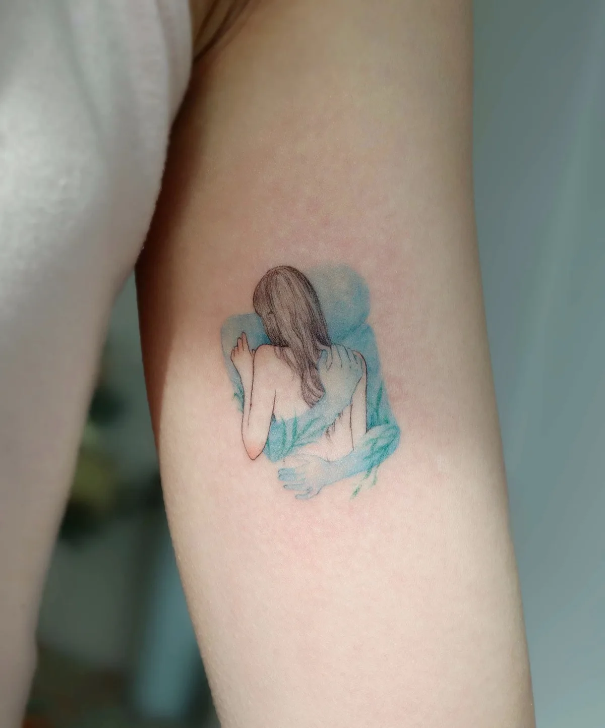 Tatuaggio delicato da artista coreano Eunyu