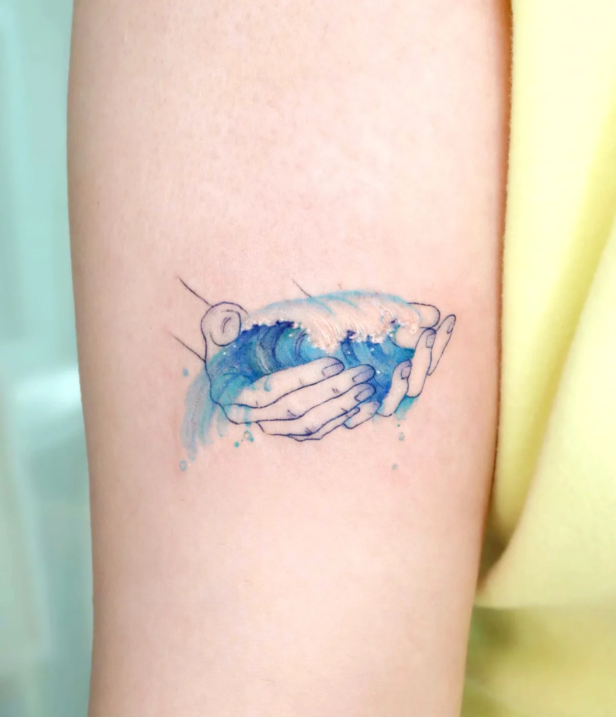 Sea wave tattoo by Korean tattoo artist Eunyu