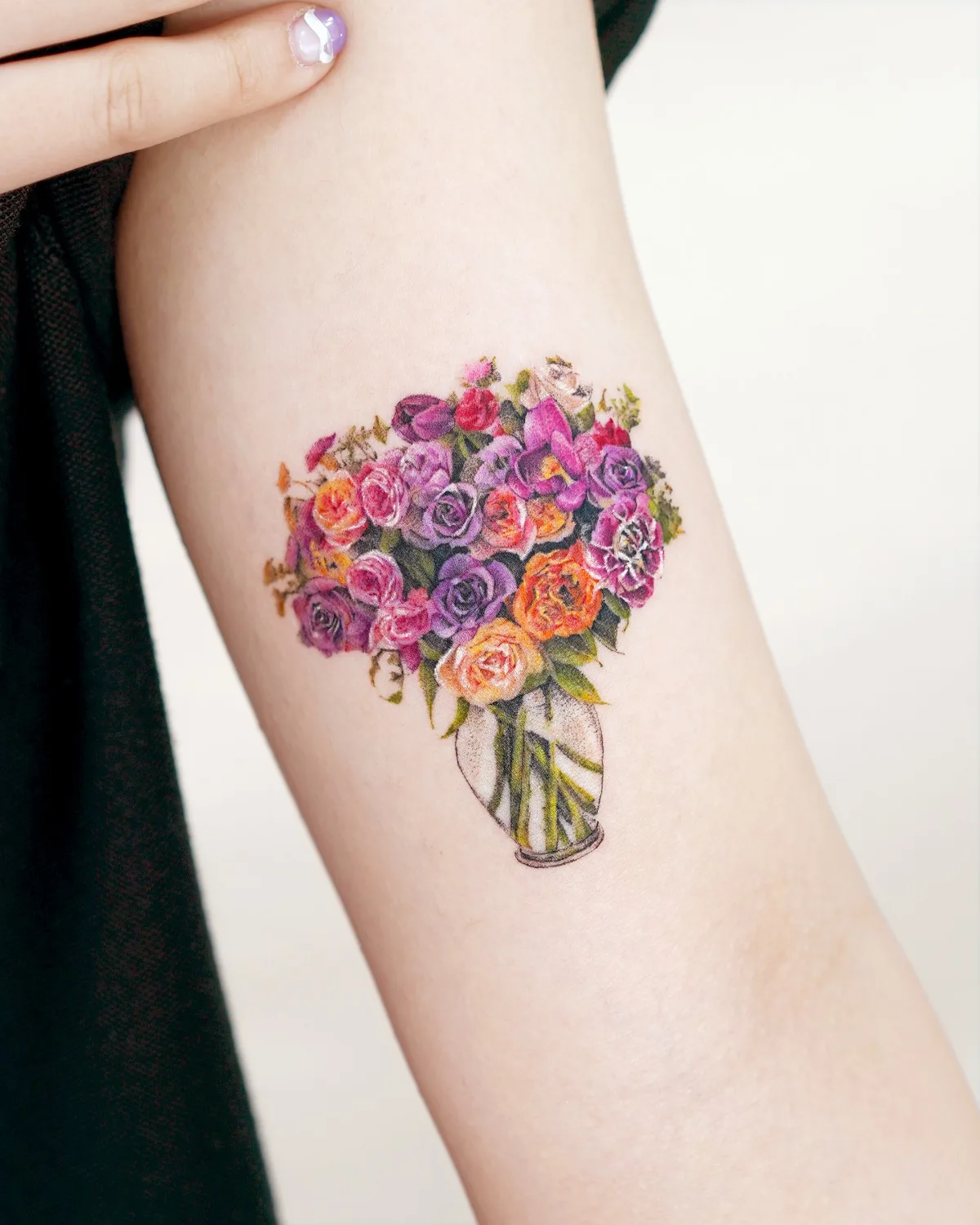 Tatuaggio di fiori a Seoul