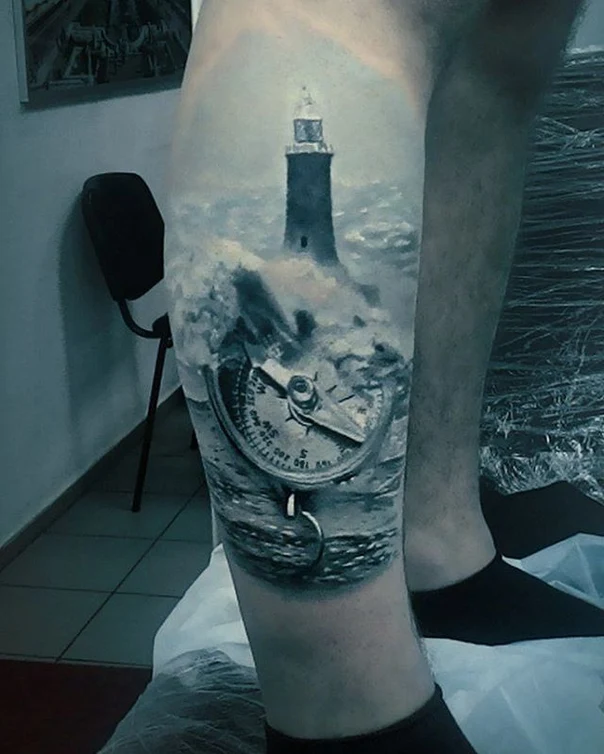 Реализм Lighthouse, Compass tattoo на Икра