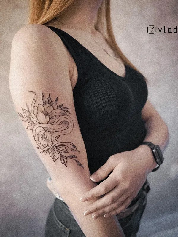 female black linework tattoo auf forearm #64952 | Tätowierer Владислав Пермяков