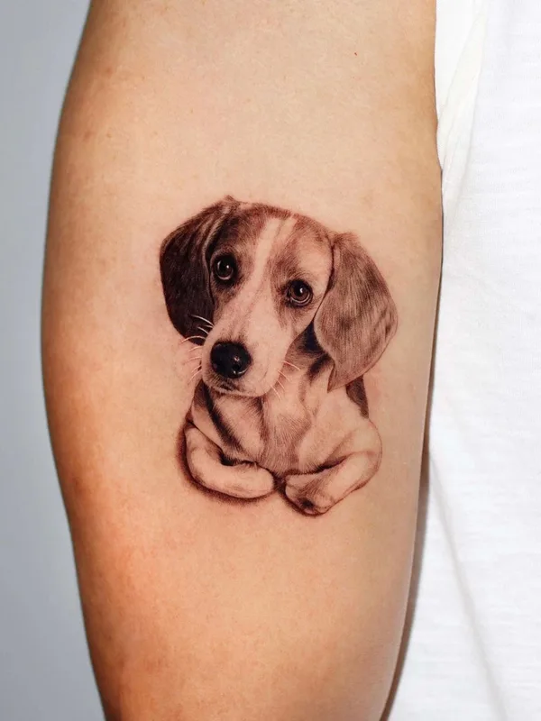 black and grey realism Tatuagem em bicep #65154 | Tatuador Dokhwa