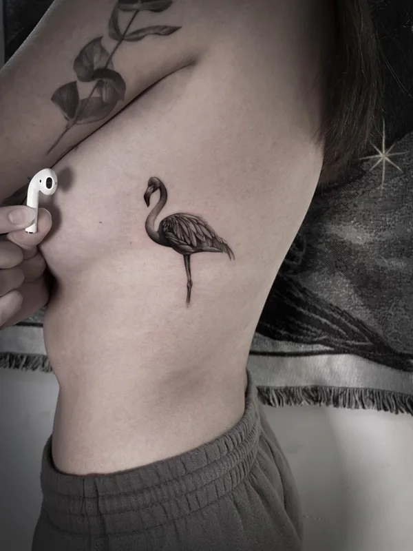 female black and grey realism татуировка на side #65166 | Тату мастер Егор Филиппов