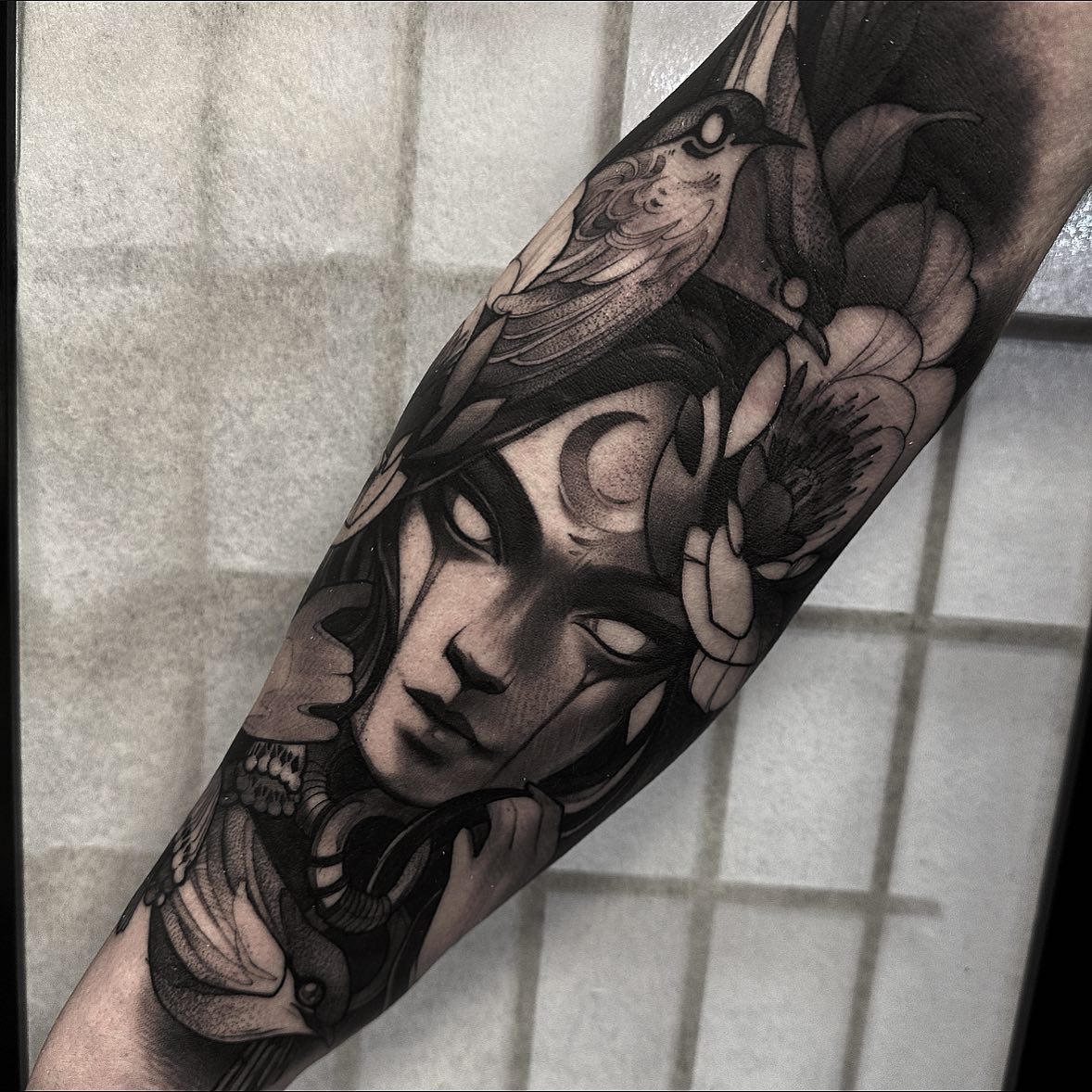 Neo-traditional tattoo by Kenni Poke