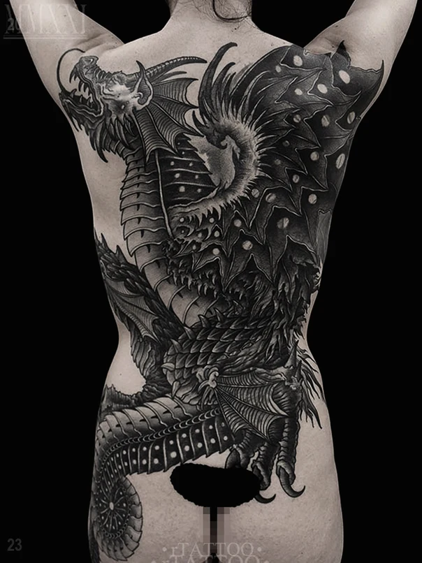 Чёрно-серая Dragon tattoo на Спина (полная)