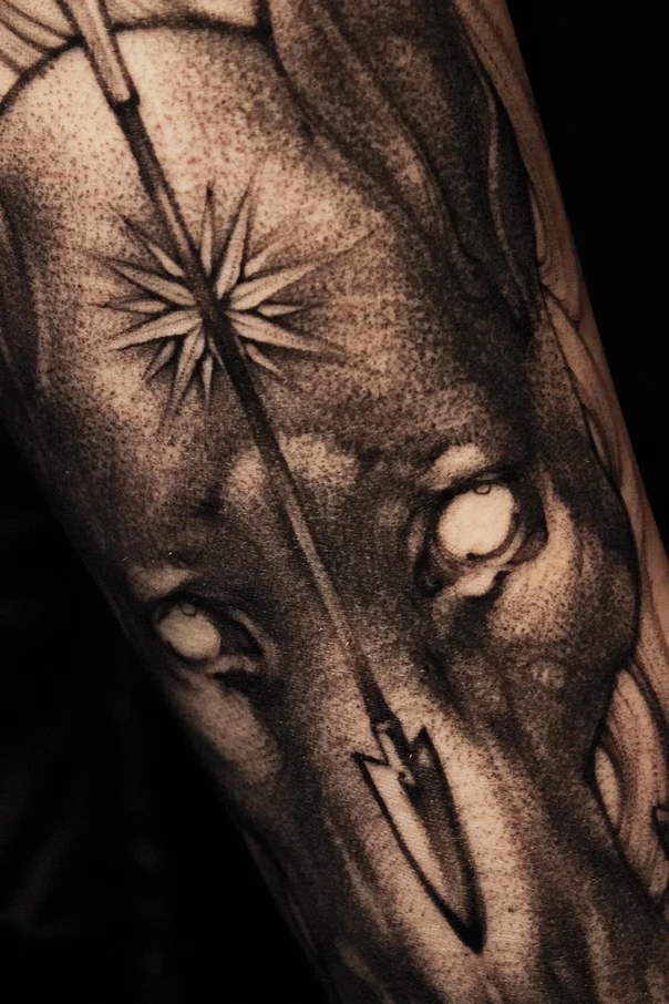 Блэкворк Star, Arrow tattoo на Предплечье