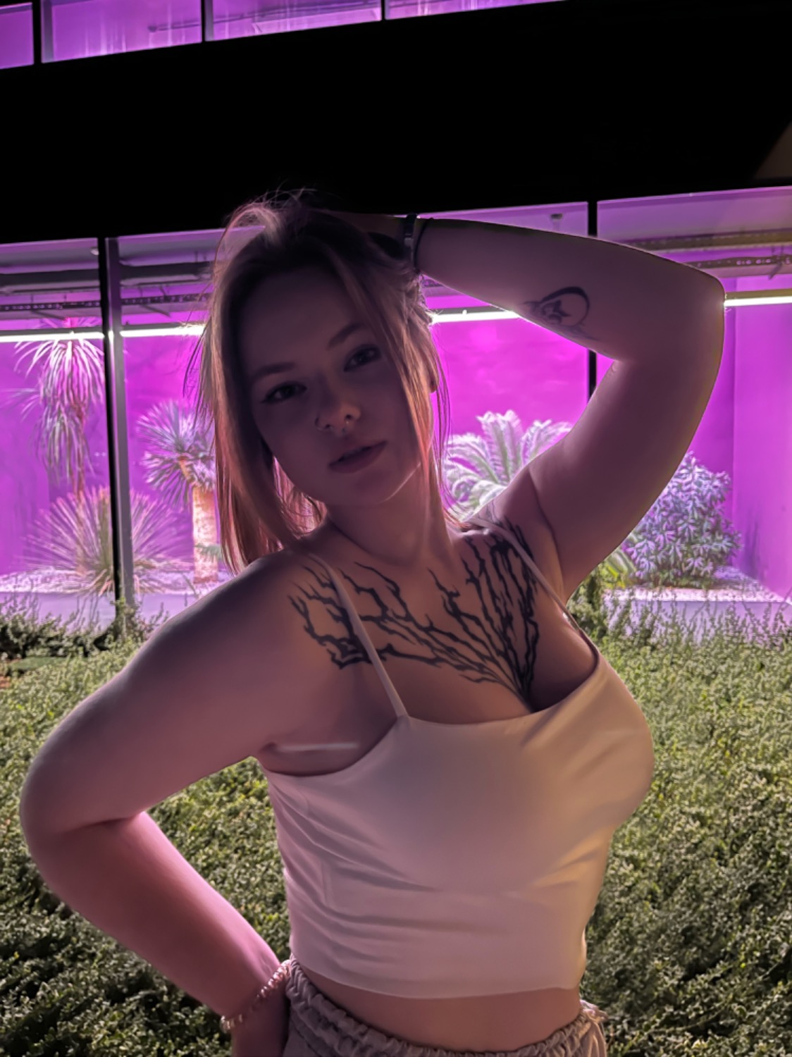 Ангелина Комзарова