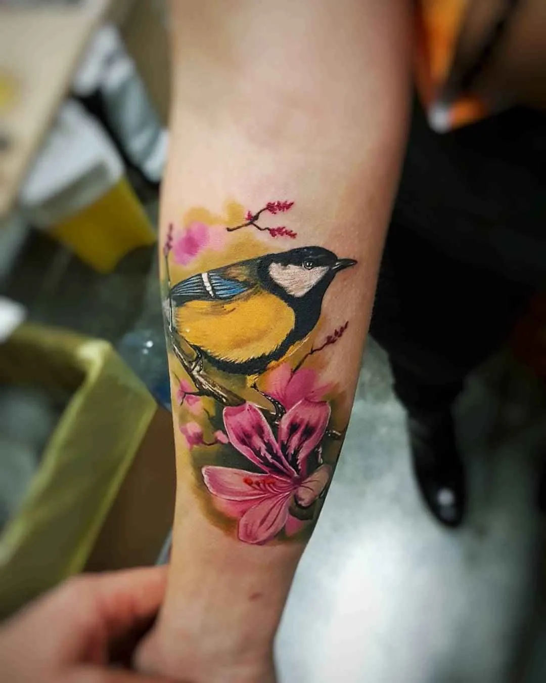 Tattoo artist Marek Marzan Pawlik color, realistic tattoo, bird, flower