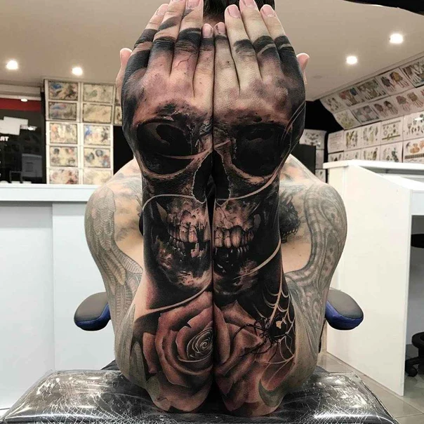 Blackwork Skull, Rose tattoo on Hand
