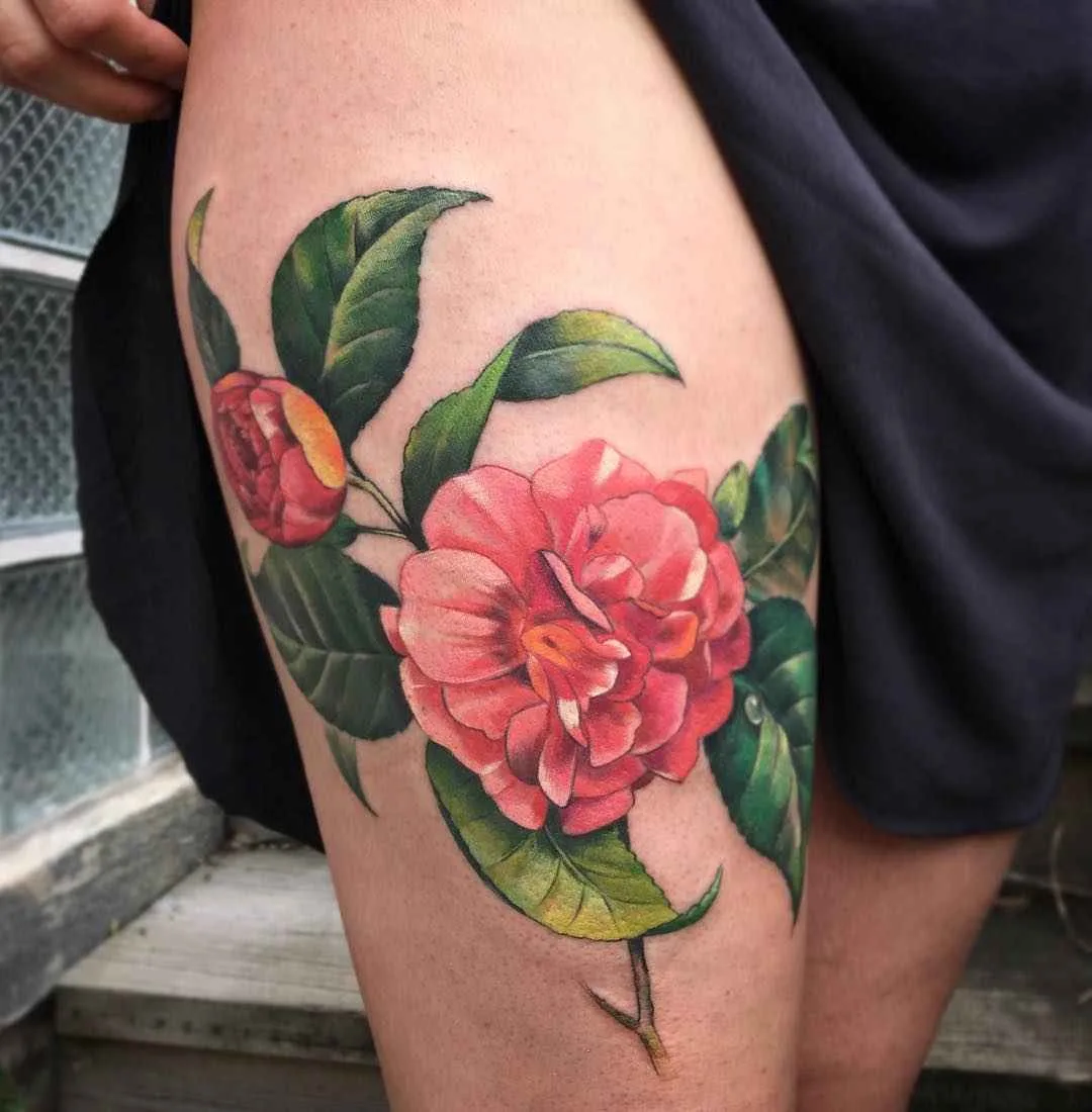 Tatuador Stephanie Brown cria tatuagem colorida neo tradicional | Chicago, Estados Unidos