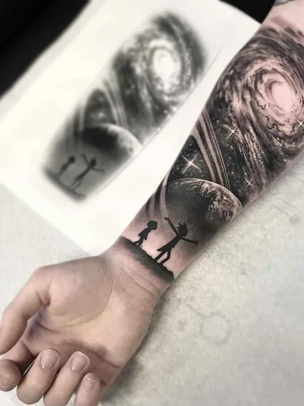 black and grey black and grey Tatuagem em forearm #18210 | Tatuador Rob Richardson