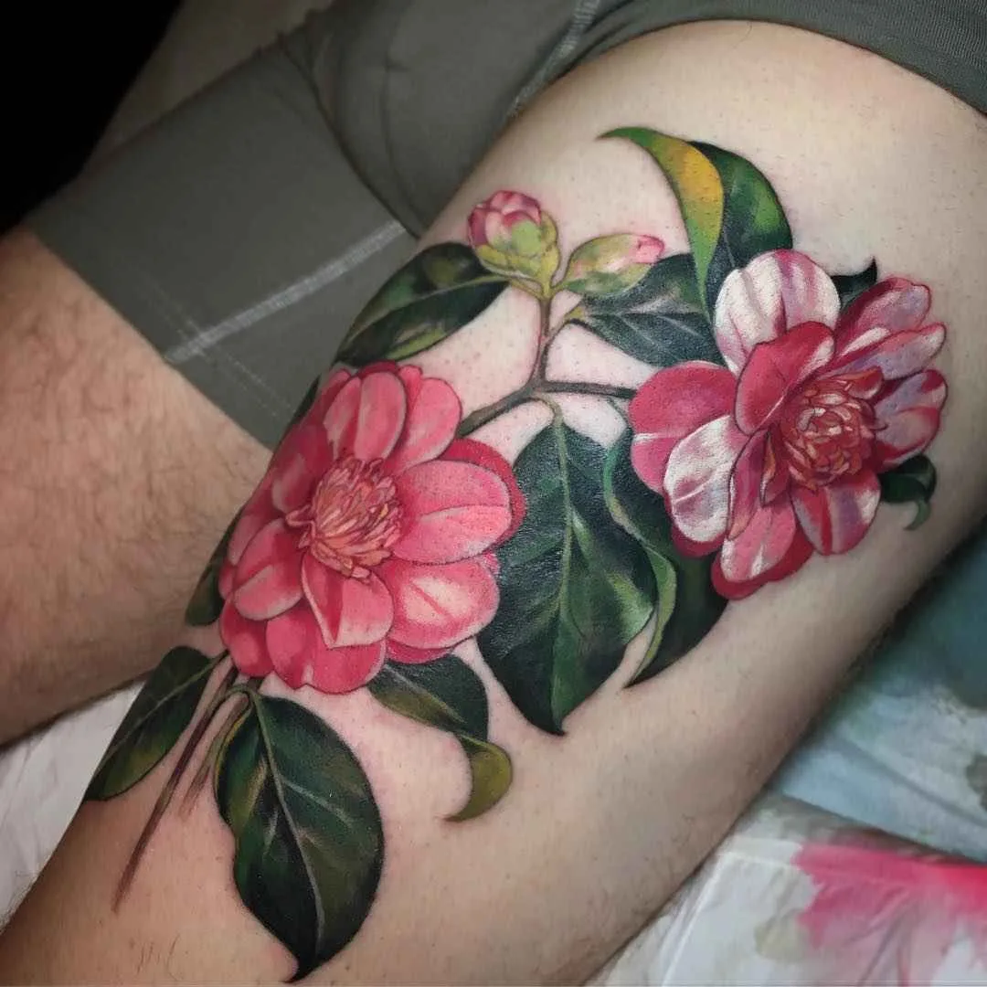 Tatuador Stephanie Brown cria tatuagem colorida neo tradicional | Chicago, Estados Unidos