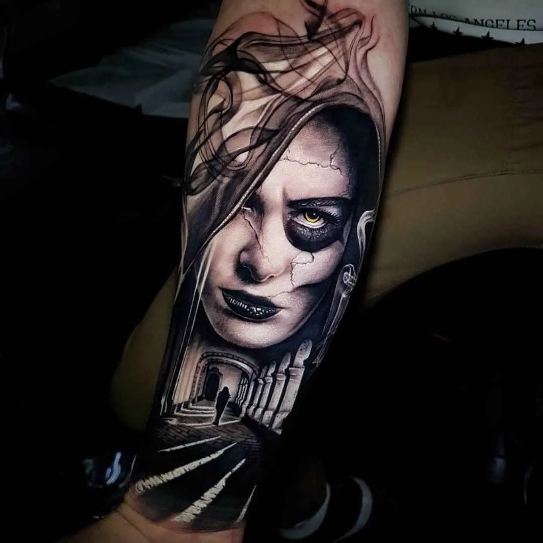 Artista di tatui Benji Roketlauncha Ortega crea stili neri e grigi e realismo del ritratto a colori, surrealismo | Sydney, Australia