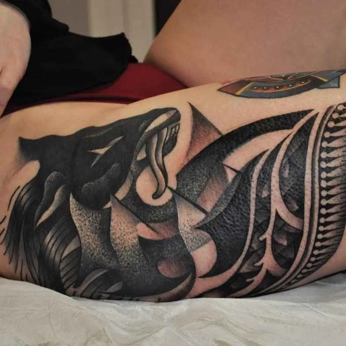 Tatuador Marcin Aleksander Surowiec autoriza estilo tatuagem colorida e preto e branco, arte tatuagem contemporânea | Polônia