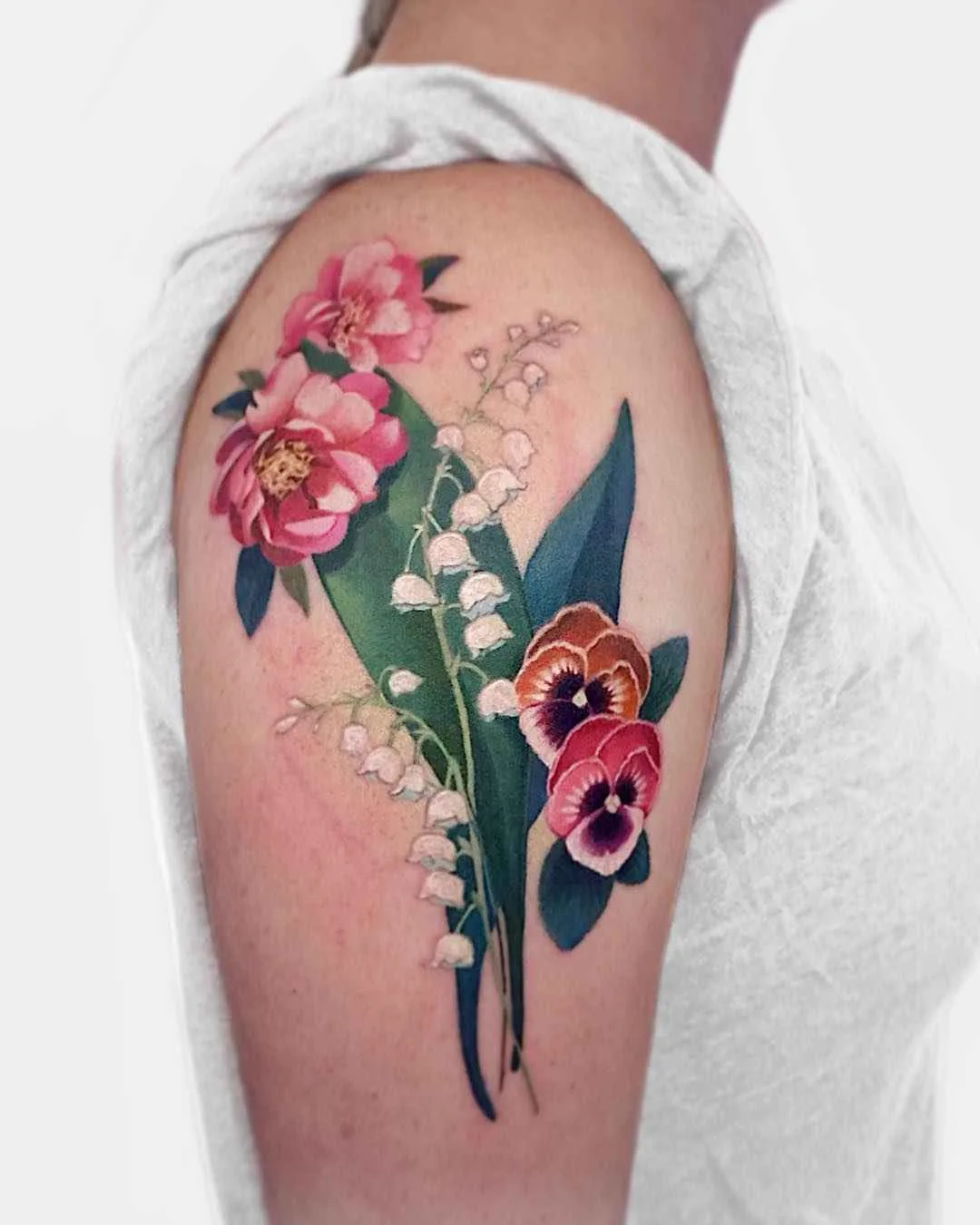 Tattoo artist Janice Bao Bao color authors style illustrative neo traditional tattoo for girls, flowers | Canada