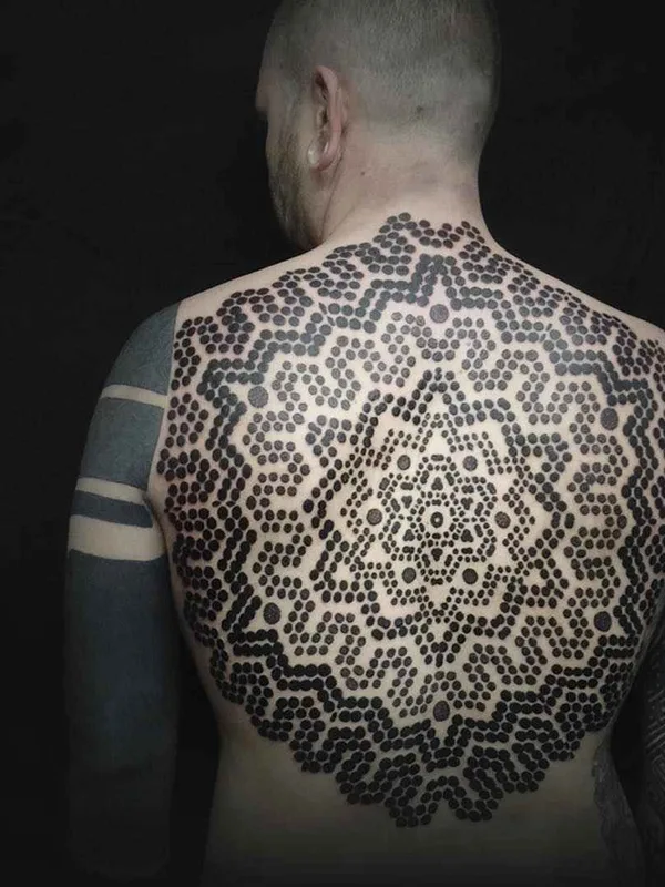 male black geometric 纹身 在 full back #18919 | 纹身师 Tomas Tomas