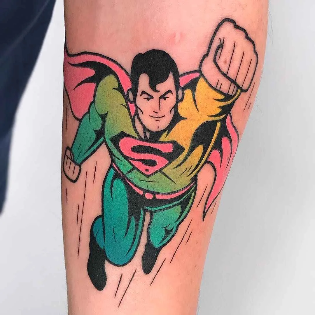 Tattoo artist Gennaro Varriale autore un nuovo tattoo a colori | Italia