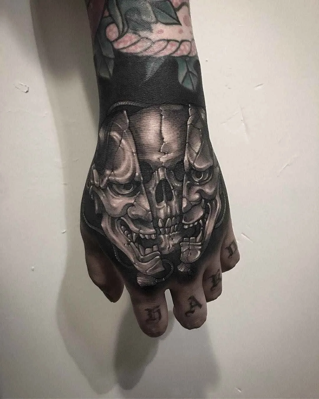 Tattoo artist Gara authors style blackwork tattoo | Korea