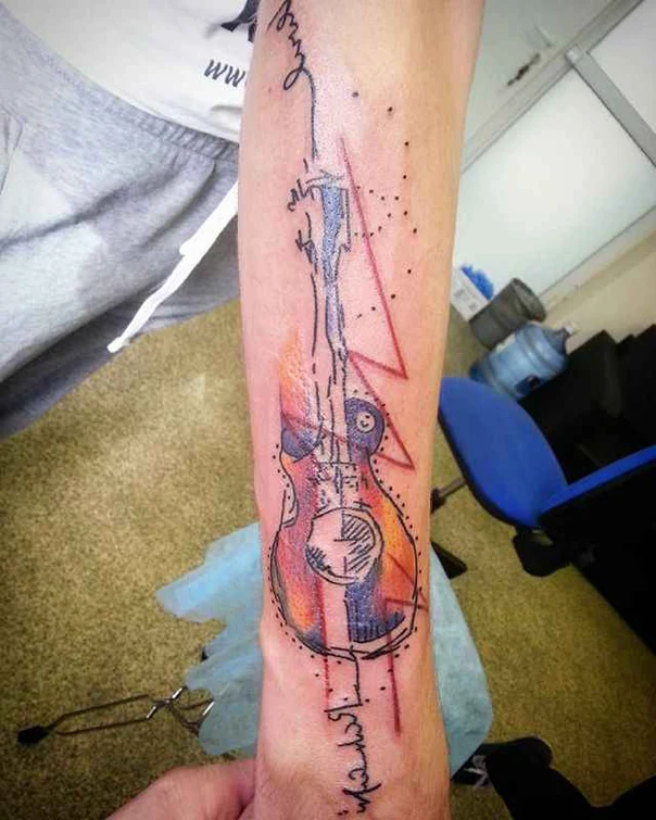 Абстрактная Guitar, Lettering tattoo на Предплечье