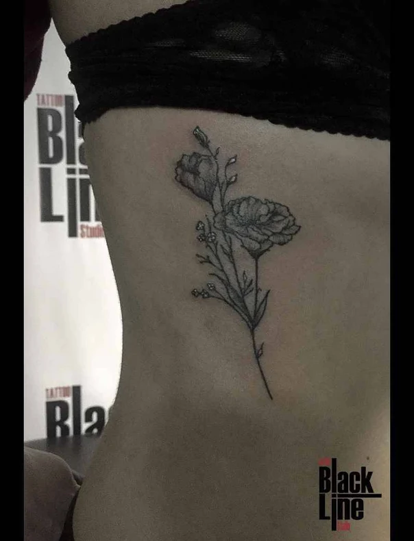 Файнлайн Flower, Plant tattoo на Ribcage