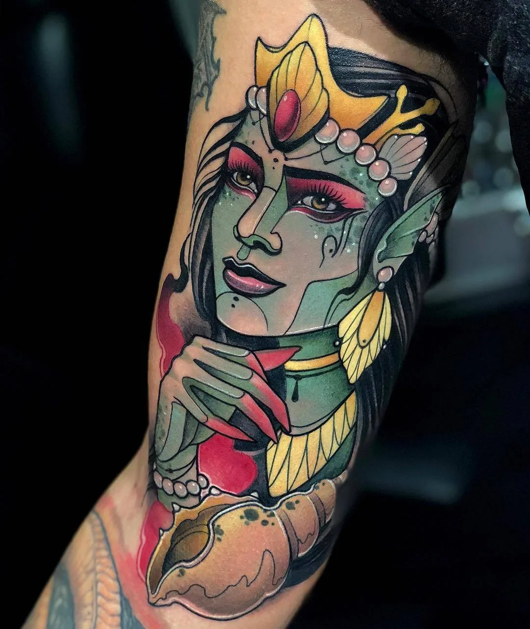 Artista di tatuaggi Juan David Rendón, tatuaggio a colori neo tradizionale | Colombia