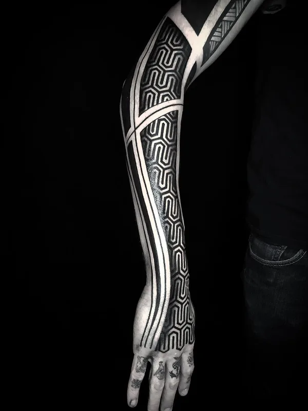 black geometric 타투 부위 full sleeve #29571 | 타투이스트 Diamante Murru