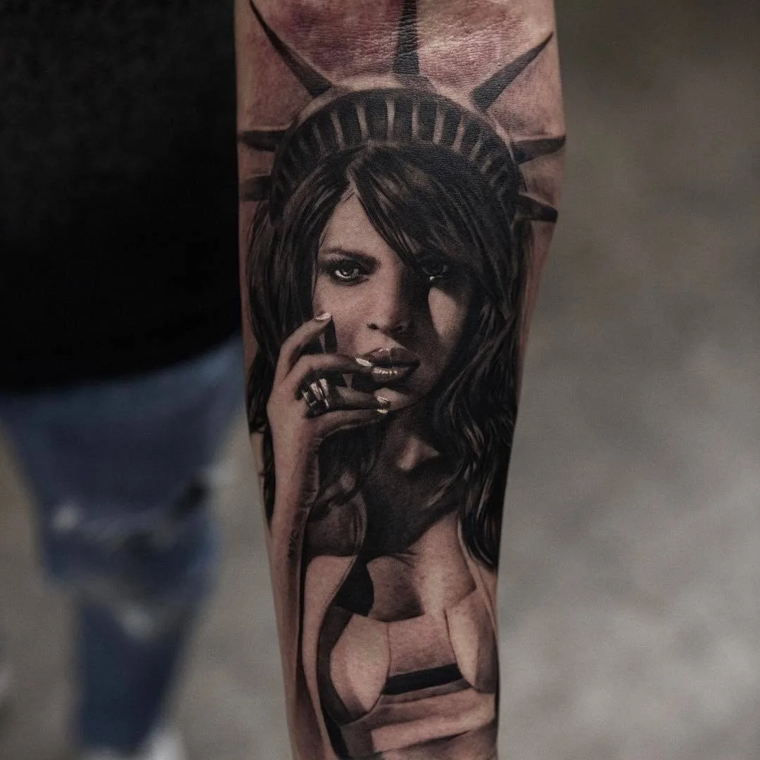 Artista de tattoos Anatole, tattoo realista preto e cinza, BANG BANG New York| Estados Unidos