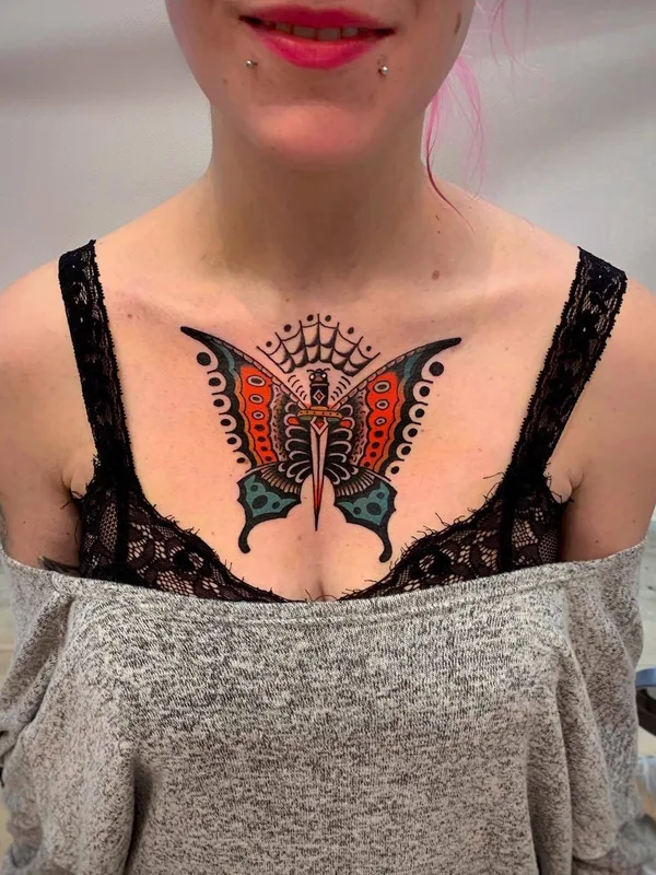 female color traditional Tatuagem em sternum #29756 | Tatuador Pablo Lillo