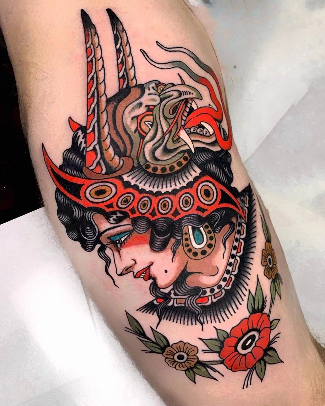 Artista de tattoo Pablo Lillo, tattoo tradicional colorido | Espanha, Barcelona