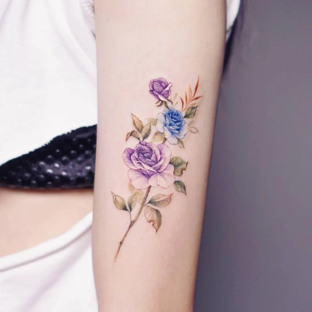 Artista de tatuagem Silo, tatuagem de flores suaves do autor, água cor, tatuagem para meninas | Coreia
